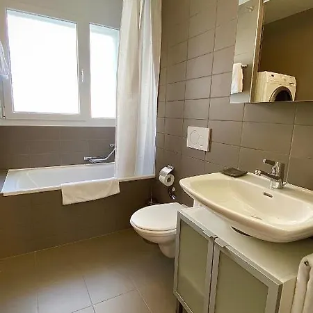 Montchoisi, Elegant, Modern And Near The Lake ! Apartamento *