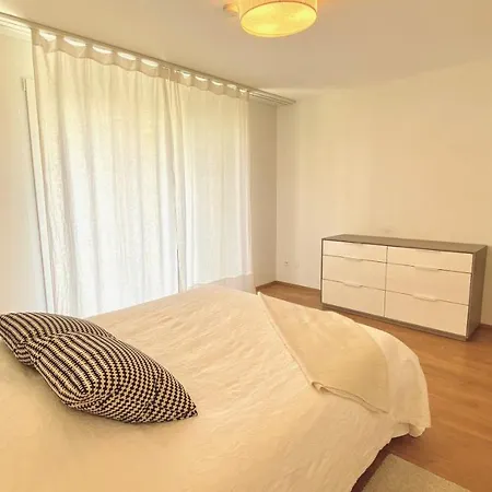 Montchoisi, Elegant, Modern And Near The Lake ! Apartamento